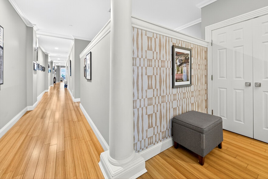 Building Photo - 325 S Salina St