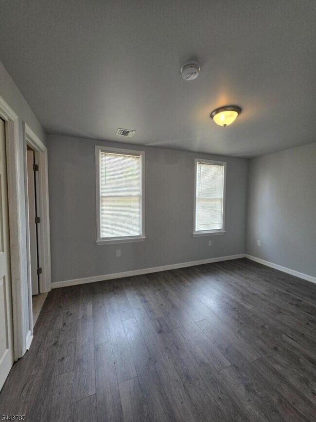 Building Photo - 503 S 20th St