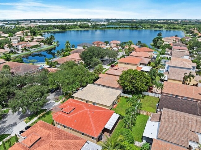 Building Photo - 3103 SW 140th Ave