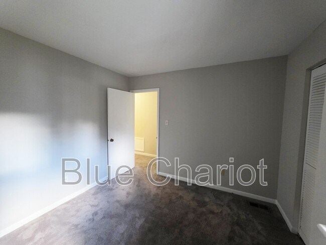 Building Photo - 3775 Guess Rd