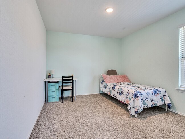 Building Photo - 14744 Hazel Br Dr