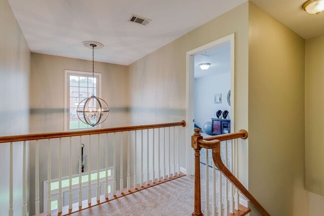 Building Photo - 511 Prince of Wales Ct