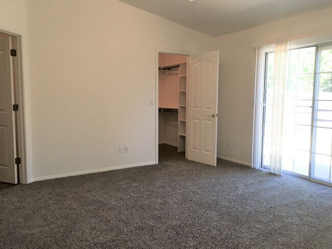 Building Photo - 7020 E Pueblo Ave