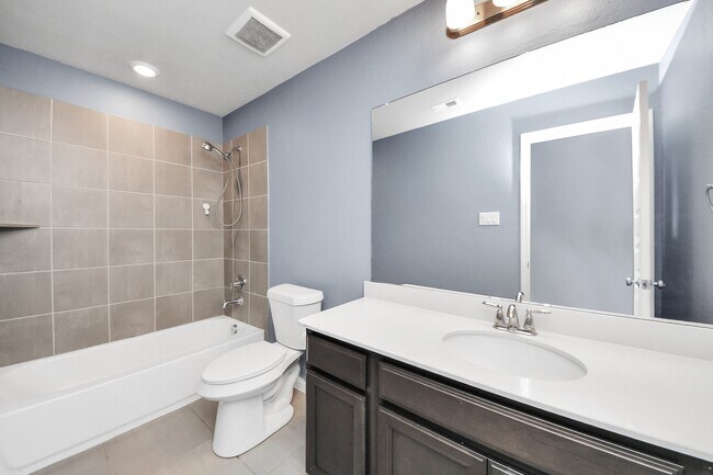 Building Photo - 931 Barstow Dr