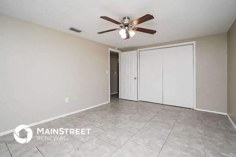 Building Photo - 11612 Crystal Lake Dr