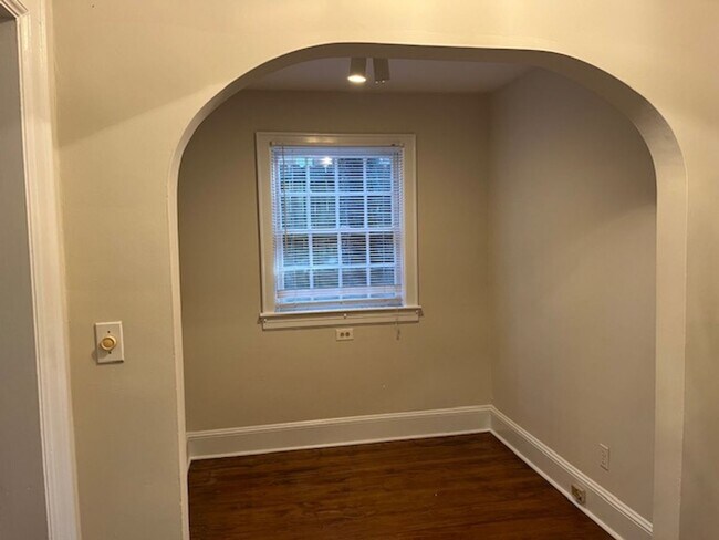 Building Photo - 1339 St Julien St