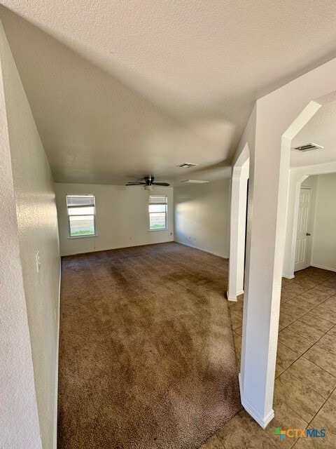 Building Photo - 113 W Gemini Ln