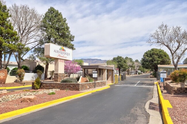 Building Photo - 7112 Pan American Fwy NE
