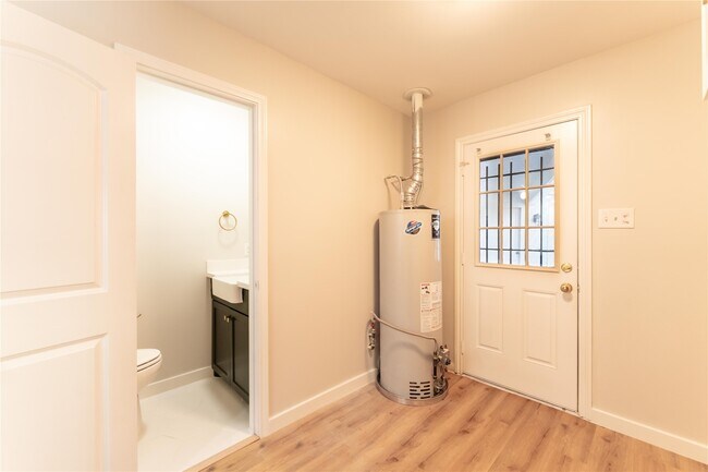 Building Photo - 6119 S Braeswood Blvd