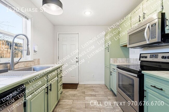 Building Photo - 1420 Chase St