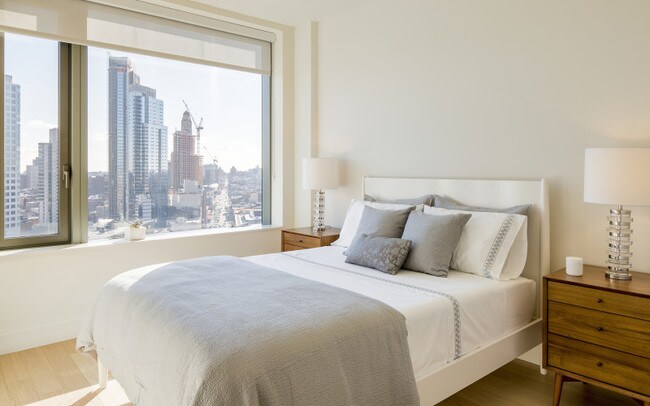 Building Photo - 10 City Point