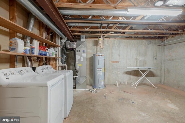 Building Photo - 5607 Castlebury Ct