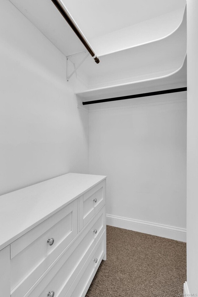 Building Photo - 21 Reading Rd