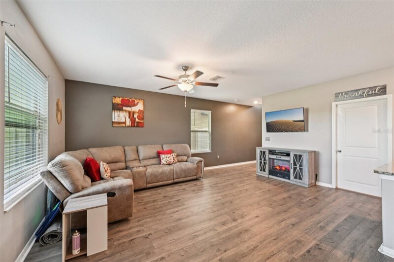 Building Photo - 15461 Broad Brush Dr