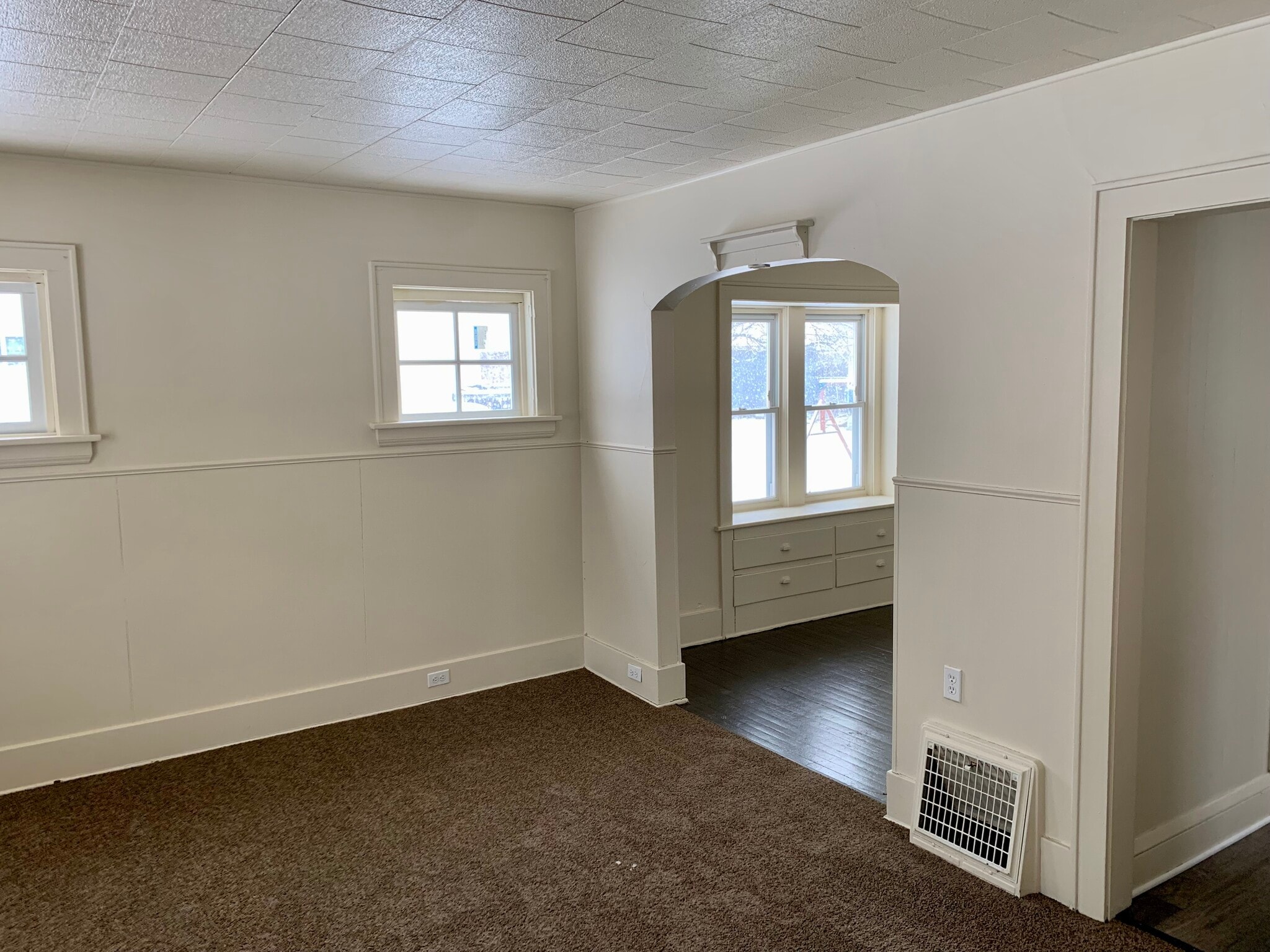 Building Photo - 1221 Girard St