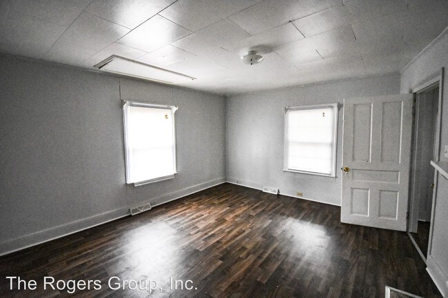 Building Photo - 3 br, 1 bath House - 729 Baker St