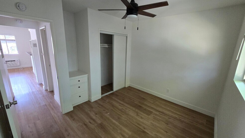 Building Photo - Coral Reef Apartments