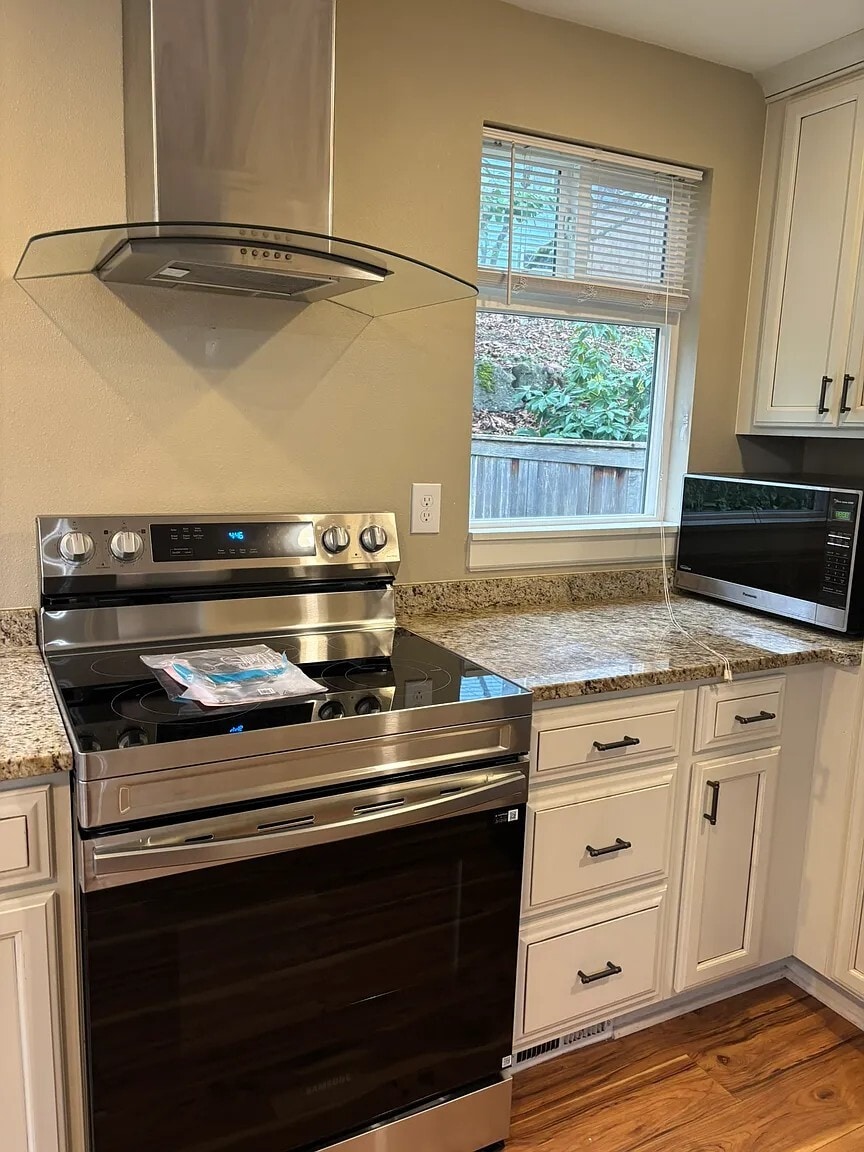Kitchen - 4183 244th Pl SE