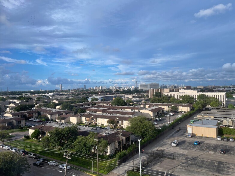 Building Photo - 7510 Hornwood Dr