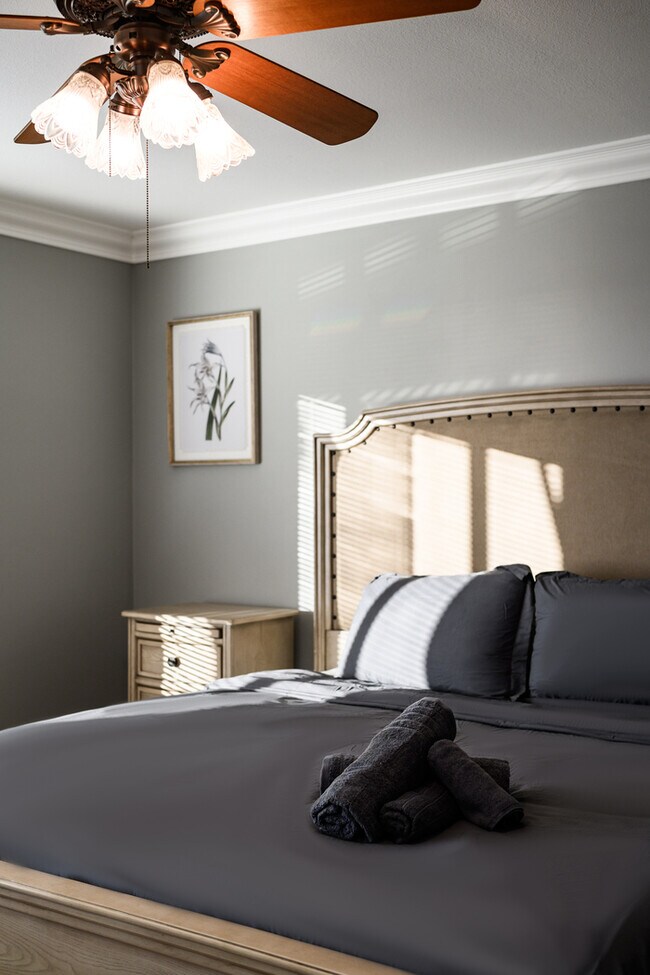 Building Photo - 11141 Limetree Dr