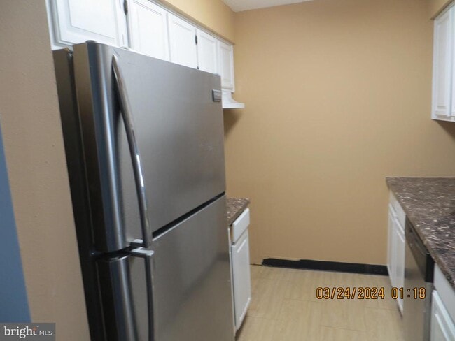 Building Photo - 1009 Ravens Crest Dr