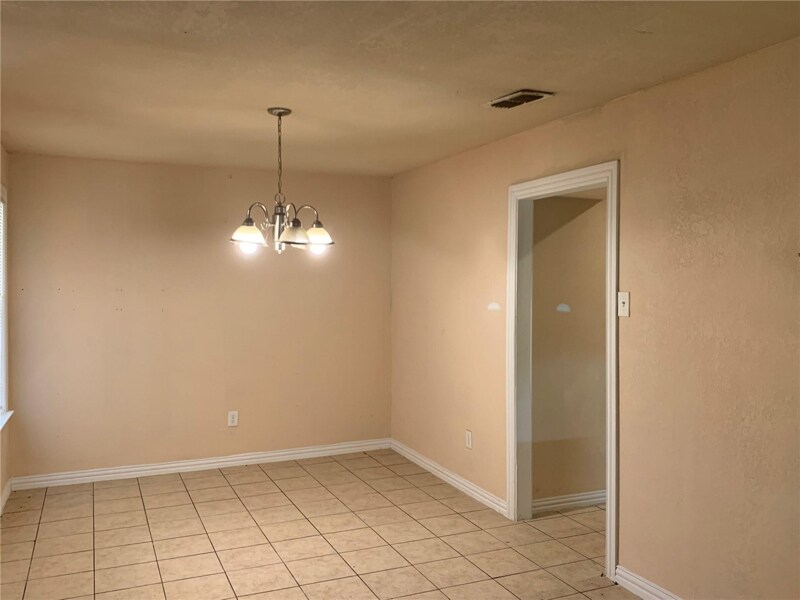 Building Photo - 4631 Timberwood Dr