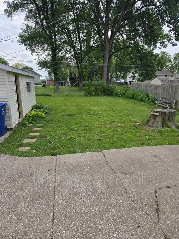 Building Photo - 3433 Somerset Dr