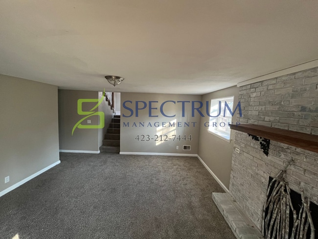 Building Photo - 3 Bedroom 2.5 Bath Single Family Home