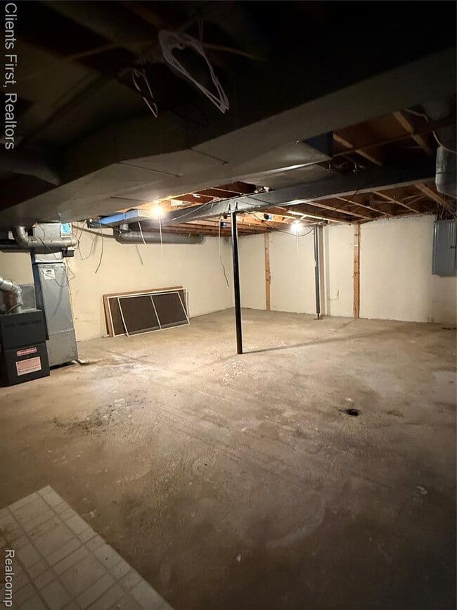 Building Photo - 11477 Aspen Dr