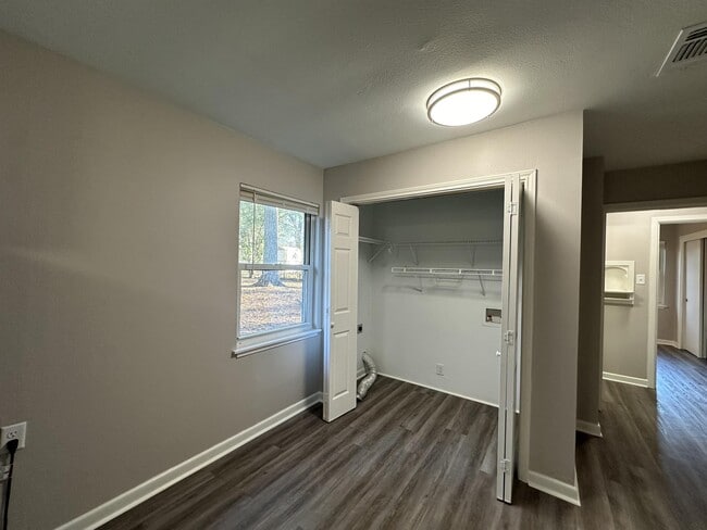 Building Photo - 3702 Sabine Ave