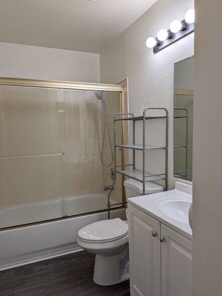 Building Photo - 9277 Corinthian Cir