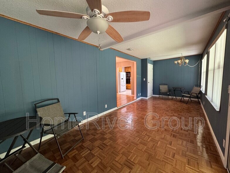 Building Photo - 2204 Tegner Dr