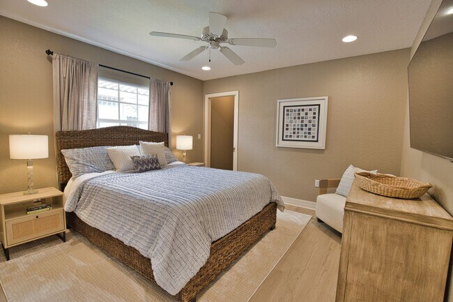 Building Photo - Luxury Home with Saltwater Heated Pool, Spa & Spectacular Golf Course Views, and includes Social ...