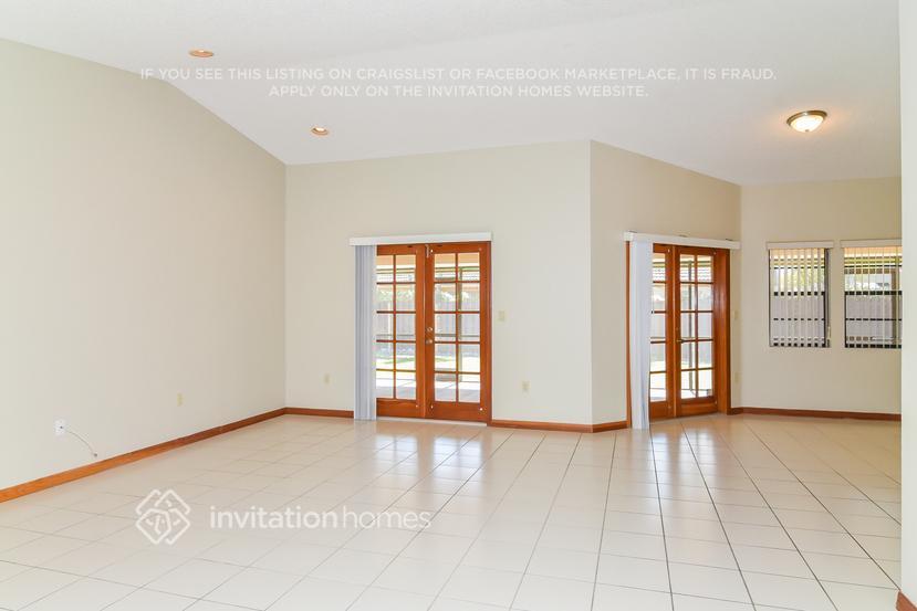 Building Photo - 15030 SW 43rd Terrace