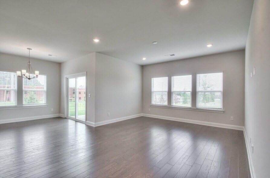 Building Photo - 1095 Holland Ridge Way