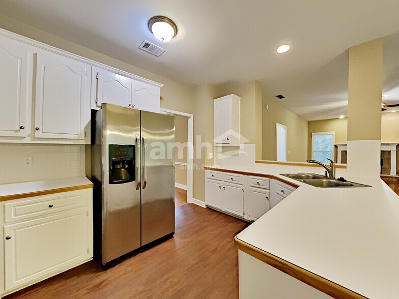 Building Photo - 1020 Allenbrook Ln