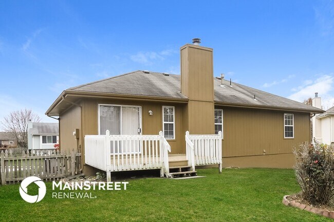 Building Photo - 1708 Stasi Ave