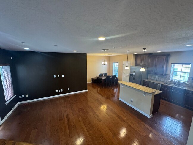 Building Photo - 5364 Penway Dr