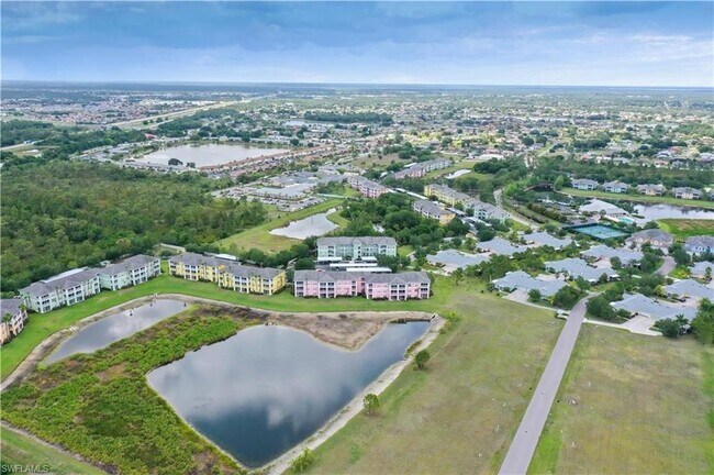 Building Photo - 2121 Heron Lake Dr