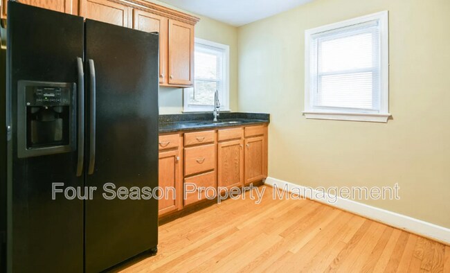 Building Photo - 139 Belview Ave