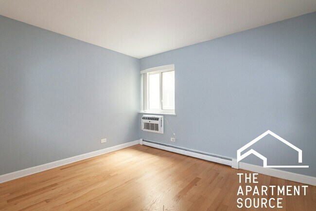 Building Photo - 669 W Grace St