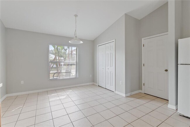 Building Photo - 3633 Point St