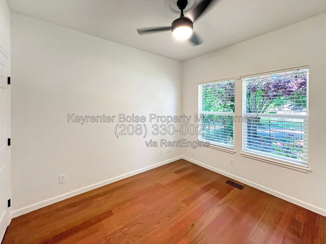 Building Photo - 650 E Whitney Ct