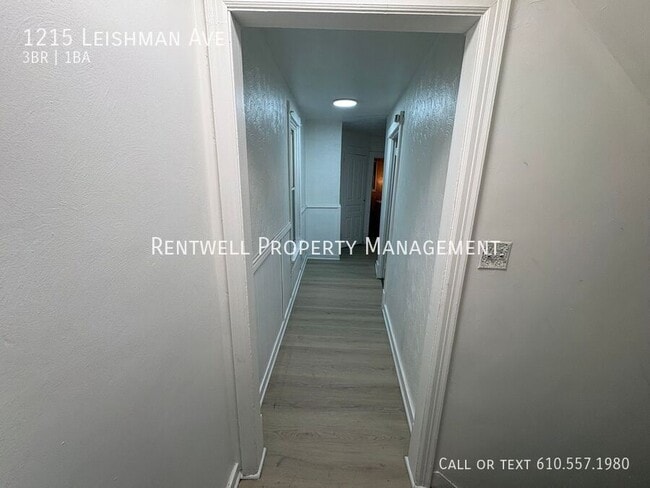 Building Photo - 1215 Leishman Ave