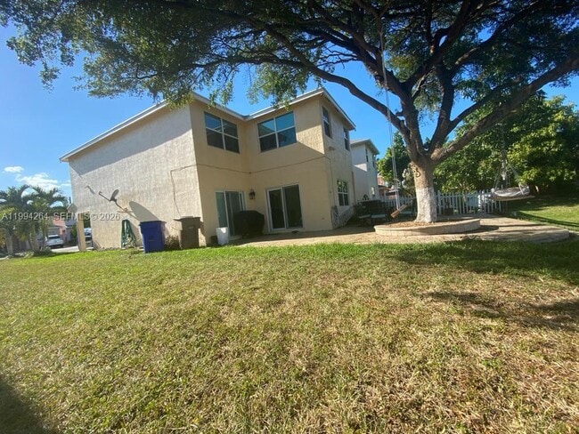 Building Photo - 4046 Eastridge Dr