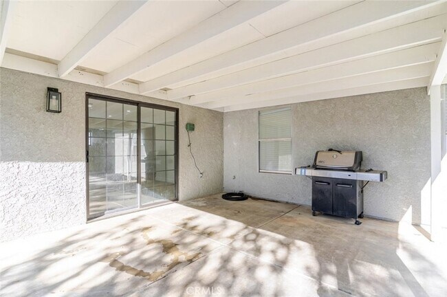 Building Photo - 514 E Ave J 9