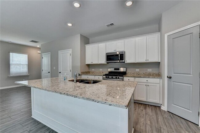 Building Photo - 125 Osprey Overlook Dr