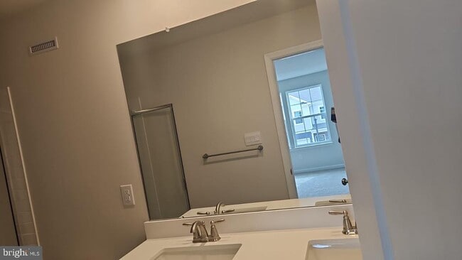 Building Photo - 30 Elliot Ln