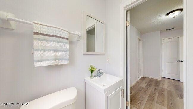 Building Photo - 10 Coral Reef Ct S