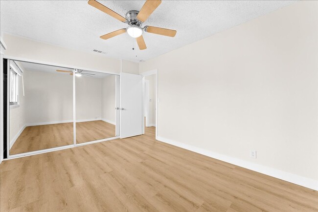 Building Photo - 3116 W 99th St